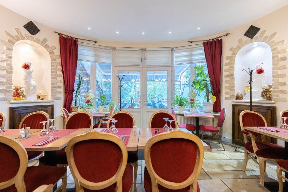 Fonds de commerce à remettre : restaurant + jardin + caves – 4