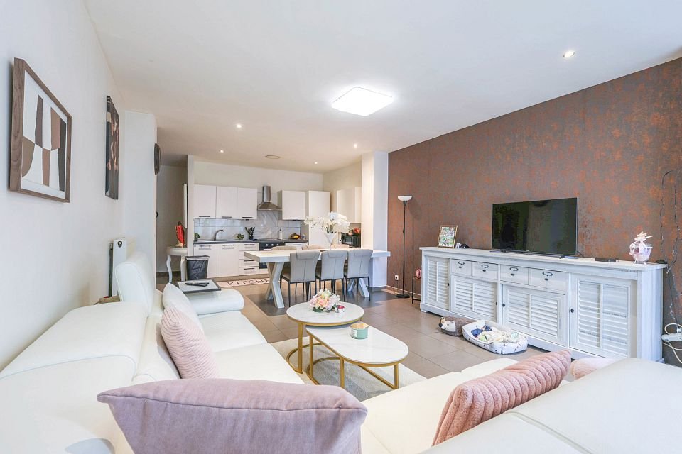 Vendu à la 1ère visite !!! rdc 2ch + jardin + garage+3 caves – 2